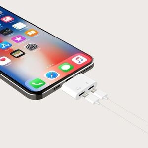 SOLD 🚫 New Apple 2 In 1 Lightning Adapter & Splitter White Apple MFi Certified